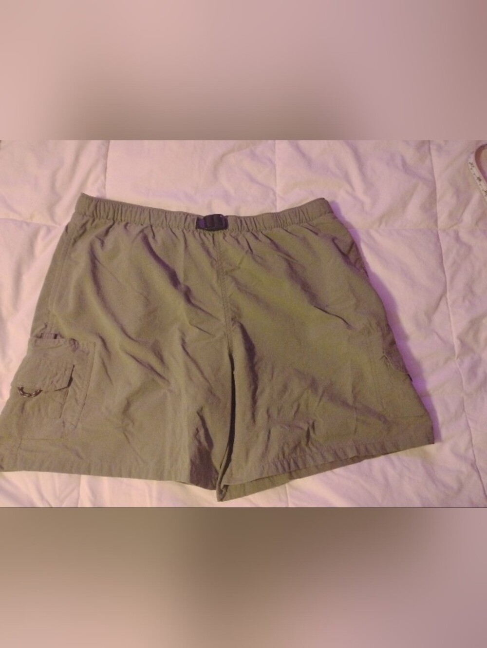 Columbia Women's Cargo Shorts Tan Size Medium Like New